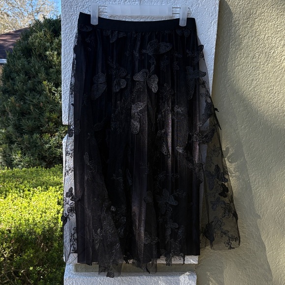 Top Fashion Dresses & Skirts - Elegant Black Lace Overlay Skirt